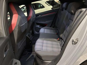 Volkswagen Golf GTI — photo 14