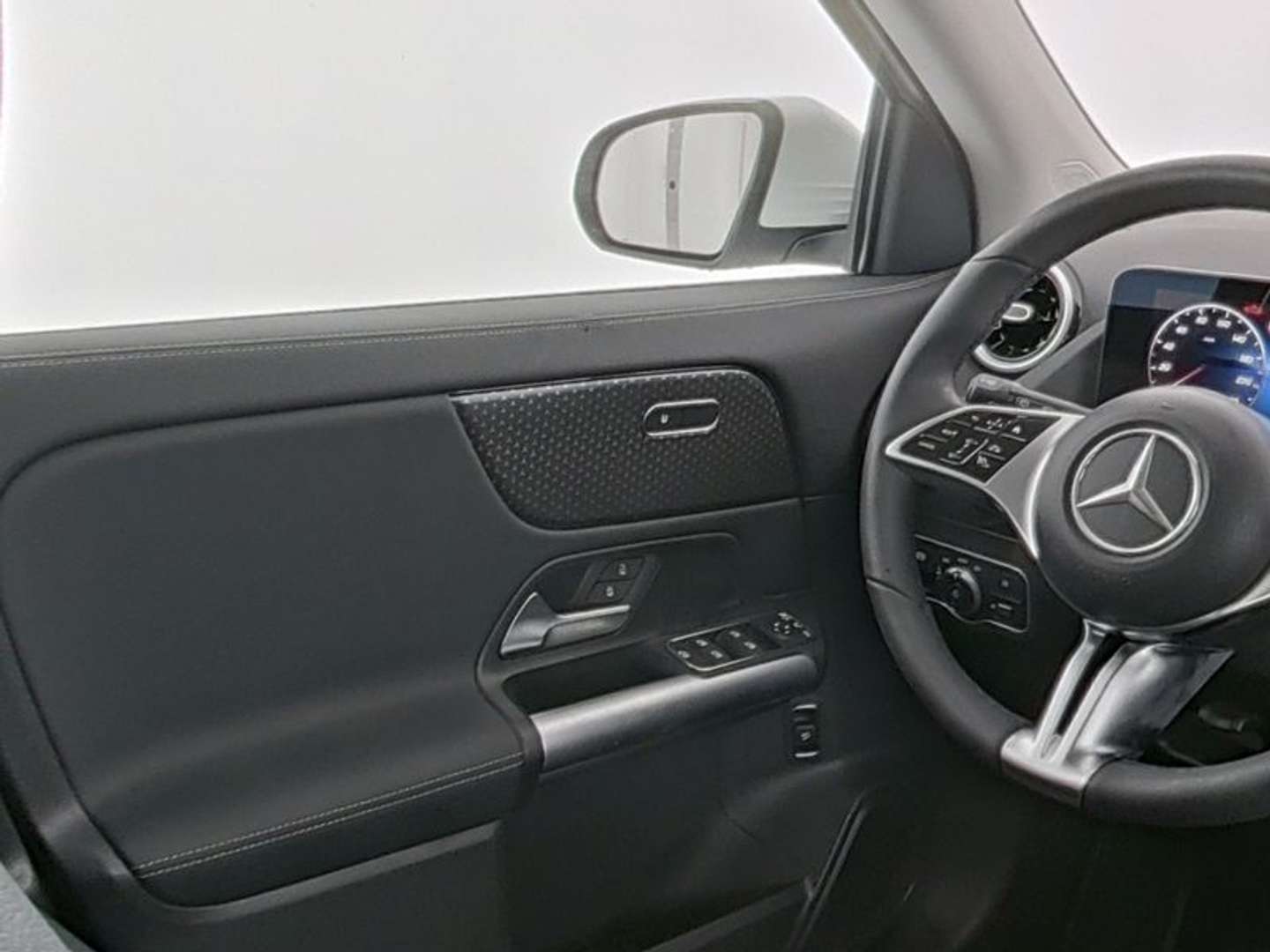 Mercedes GLA 180 - 2024 - Joinsteer - #2