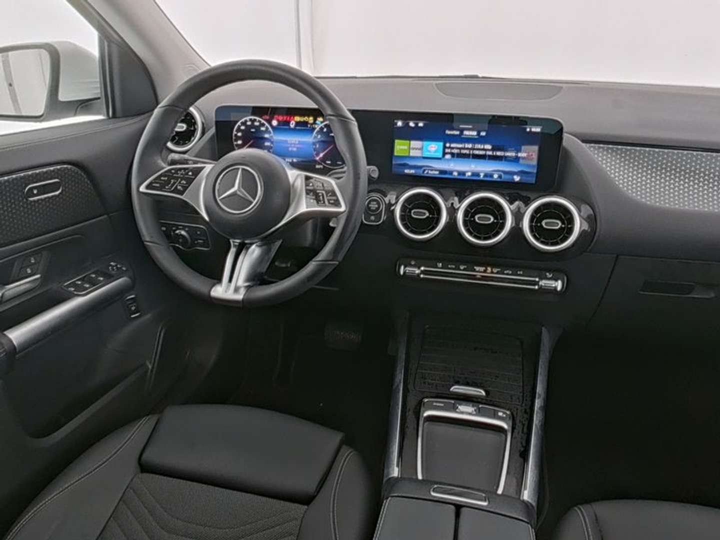 Mercedes GLA 180 - 2024 - Joinsteer - #5