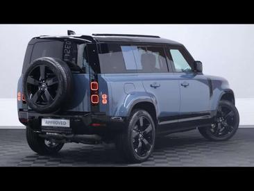Land Rover Defender 110 D200 X-Dynamic SE AWD Auto — photo 4
