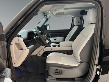 Land Rover Defender 90 X-Dynamic SE Awd 3.0d Mhev 200cv Auto — photo 9