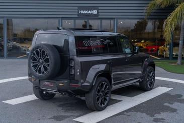 Land Rover Defender 110 Octa Black AWD Aut. 4.4 V8 MHEV — photo 4