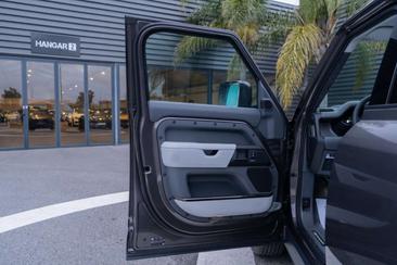Land Rover Defender 110 Octa Black AWD Aut. 4.4 V8 MHEV — photo 5
