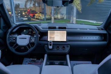 Land Rover Defender 110 Octa Black AWD Aut. 4.4 V8 MHEV — photo 15