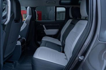 Land Rover Defender 110 Octa Black AWD Aut. 4.4 V8 MHEV — photo 19
