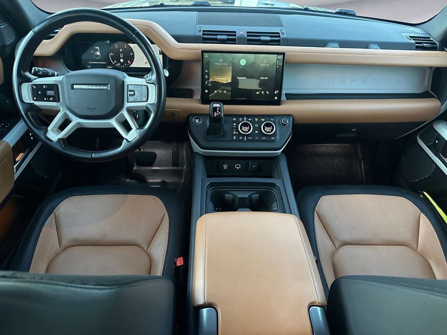 Land Rover Defender 110 D300 X-Dynamic HSE Black Pack AHK S - 2022 - Joinsteer - #10