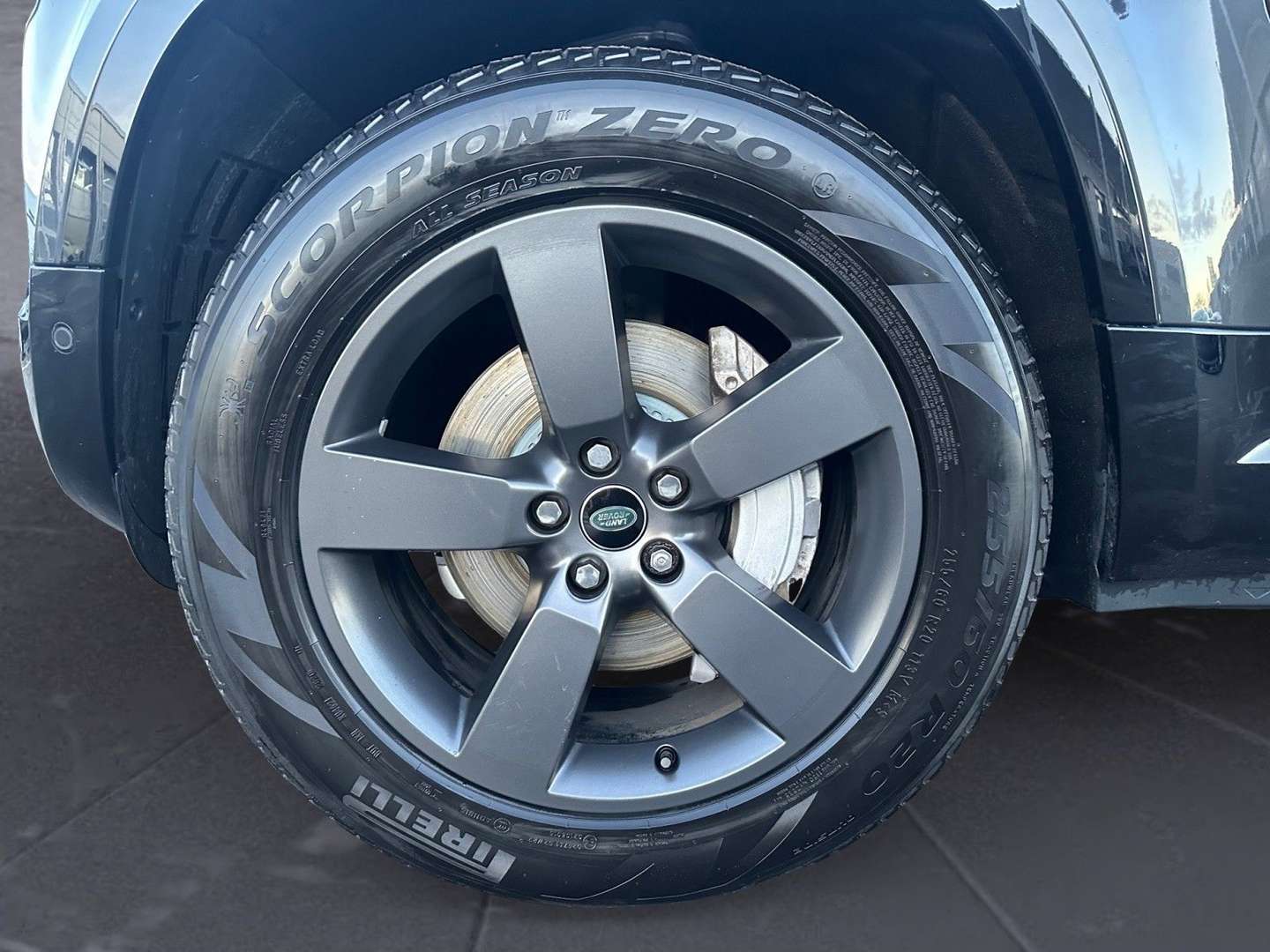 Land Rover Defender 110 D300 X-Dynamic HSE Black Pack AHK S - 2022 - Joinsteer - #11