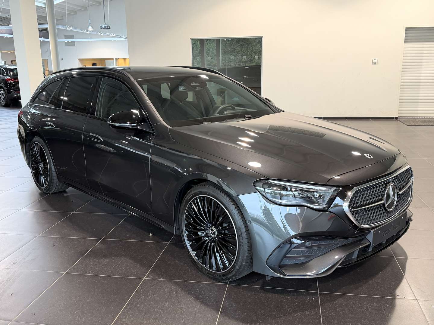 Mercedes Classe E Break 300 AMG Line - 2024 - Joinsteer - #2