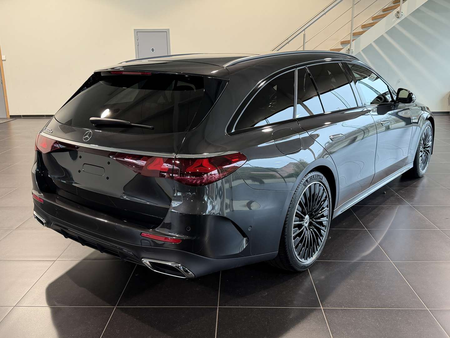 Mercedes Classe E Break 300 AMG Line - 2024 - Joinsteer - #3