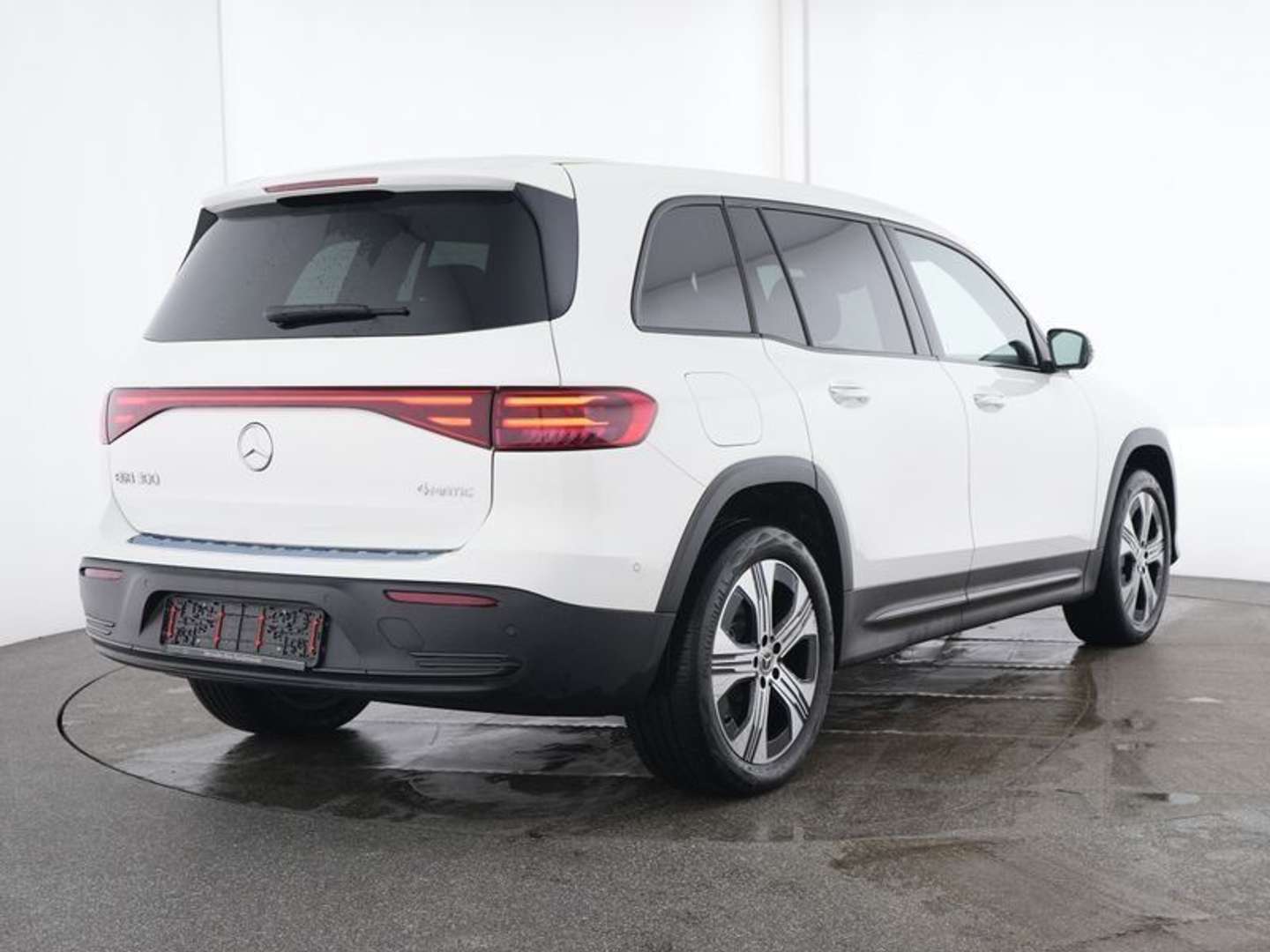 Mercedes EQB 300 Night Edition - 2024 - Joinsteer - #1