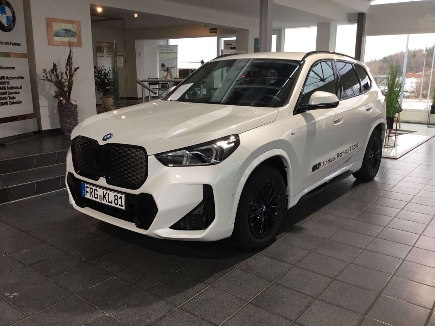 BMW IX1 XDrive M Sport - 2023 - Joinsteer - #1