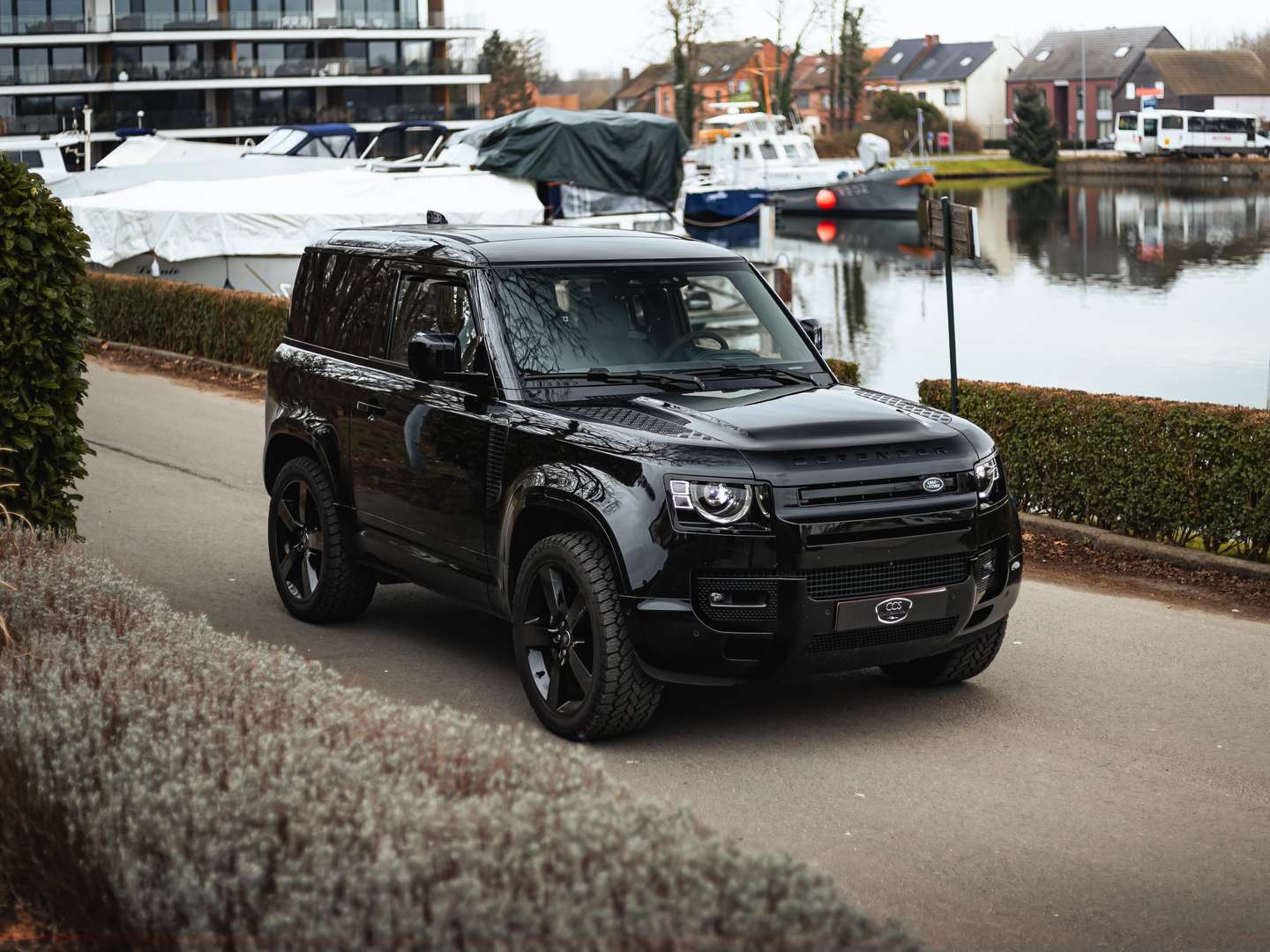 Land Rover Defender V8 - 2023 - Joinsteer