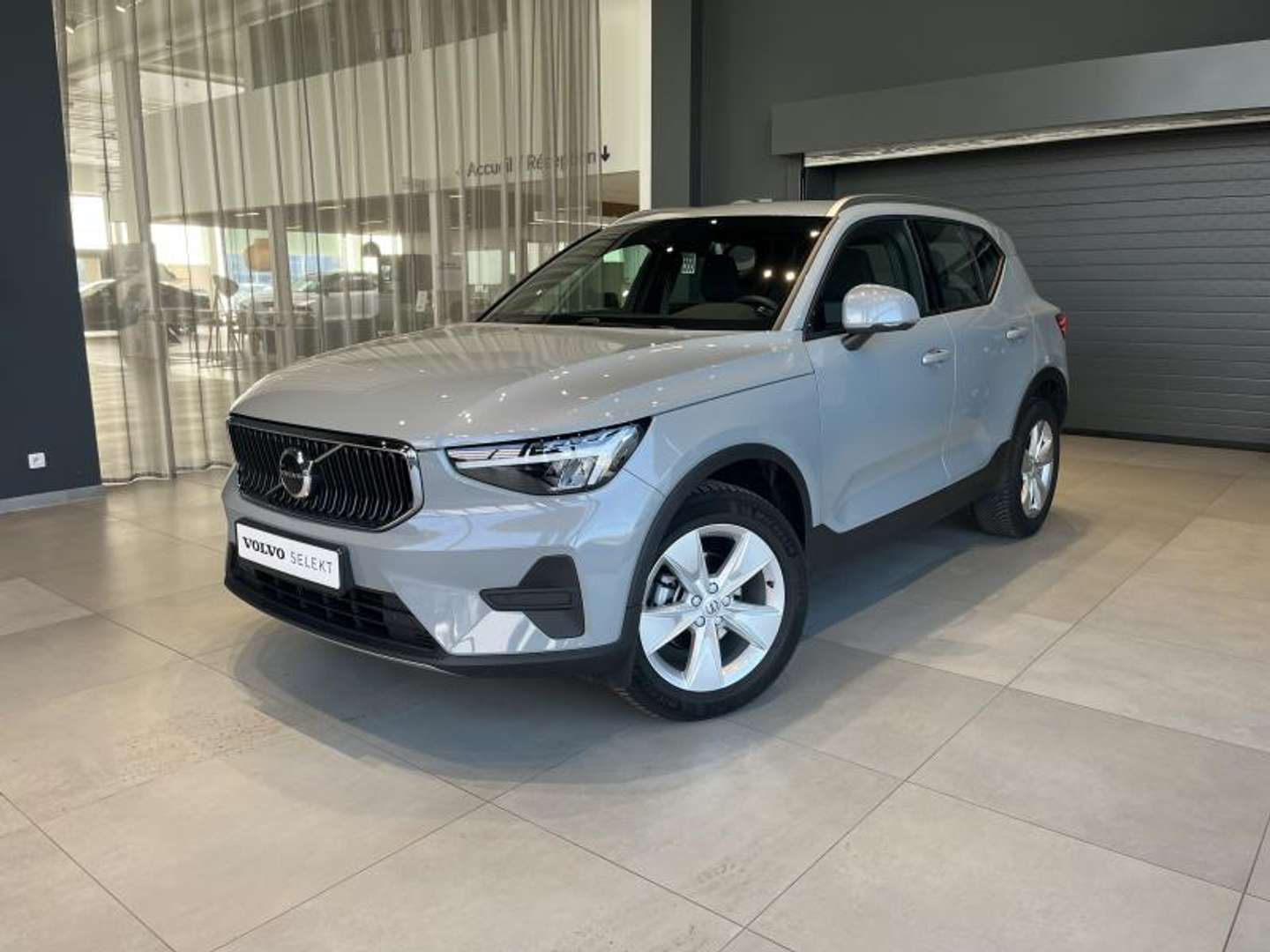 Volvo XC40 Momentum - 2023 - Joinsteer