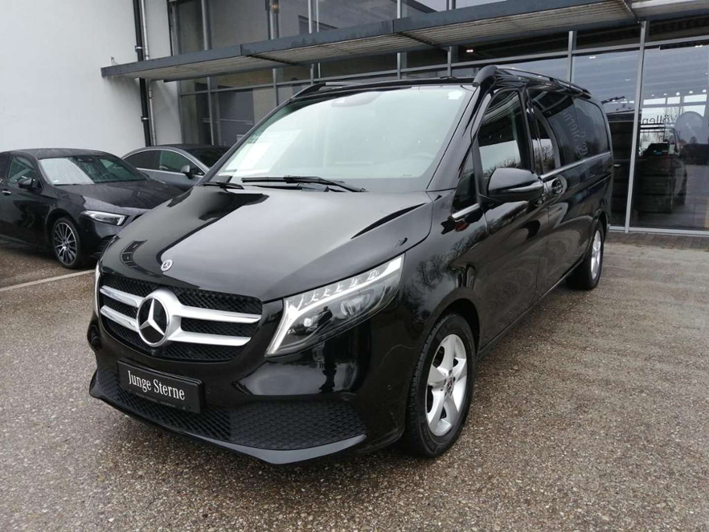 Mercedes V-Class Avantgarde 300d - 2023 - Joinsteer - #1