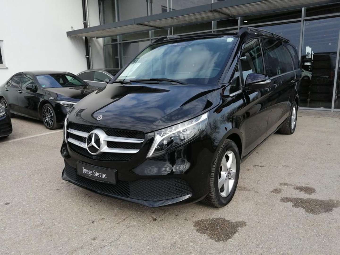 Mercedes V-Class Avantgarde 300d - 2023 - Joinsteer - #1