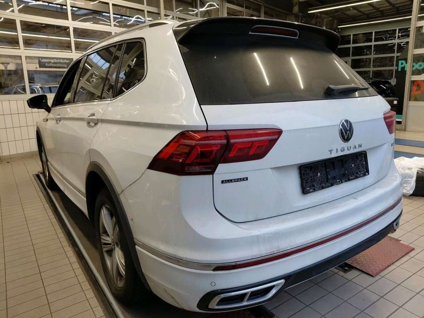 Volkswagen TIGUAN 4Motion R-Line - 2023 - Joinsteer - #4