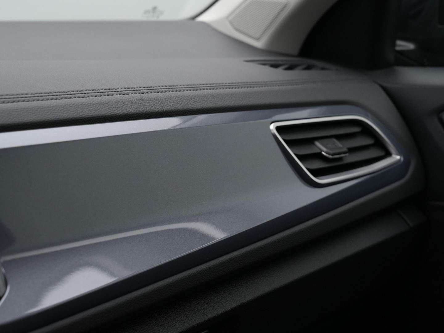 Volkswagen T-Roc TSI Style - 2023 - Joinsteer - #8