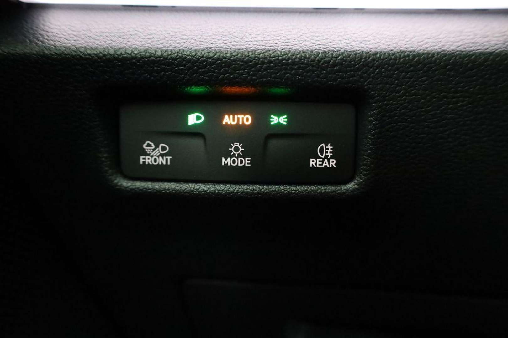 Volkswagen T-CROSS EHybrid Life - 2025 - Joinsteer - #8