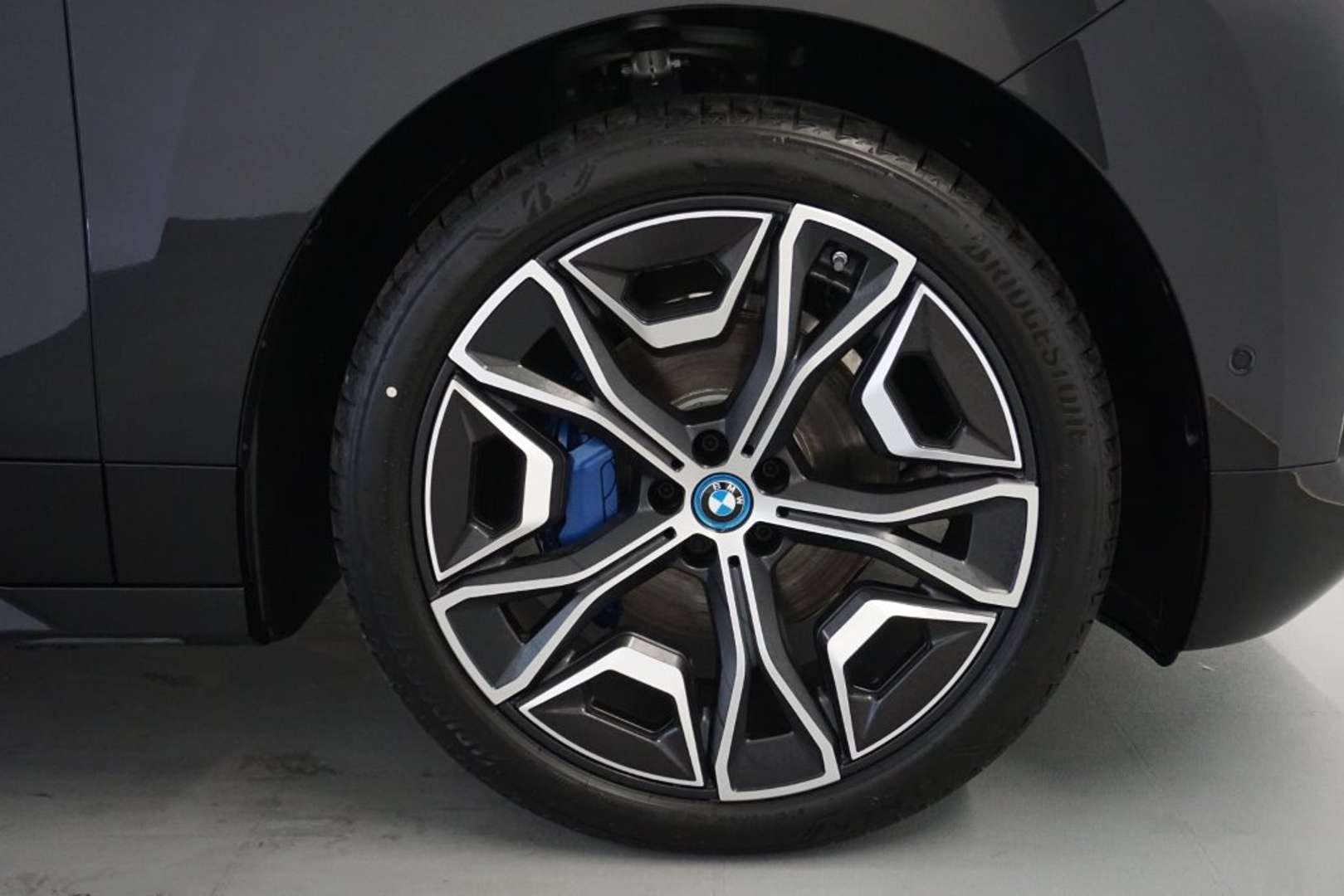 BMW IX XDrive40 - 2023 - Joinsteer - #17