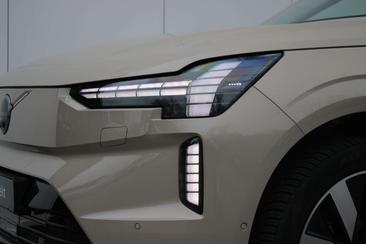 Volvo EX90 Twin Motor — photo 10