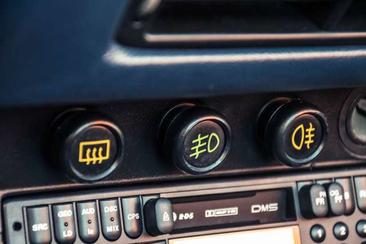 Porsche 964 CARRERA 4 — photo 24