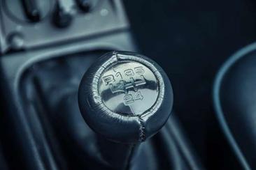 Porsche 964 CARRERA 4 — photo 27