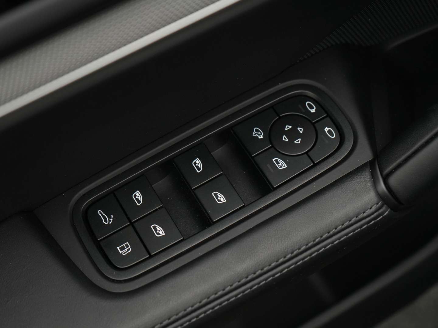 Porsche Cayenne III E-Hybrid - 2025 - Joinsteer - #17