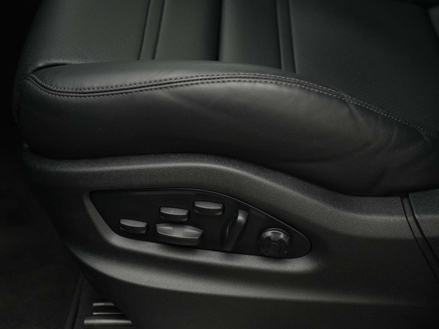 Porsche Cayenne III E-Hybrid - 2025 - Joinsteer - #34