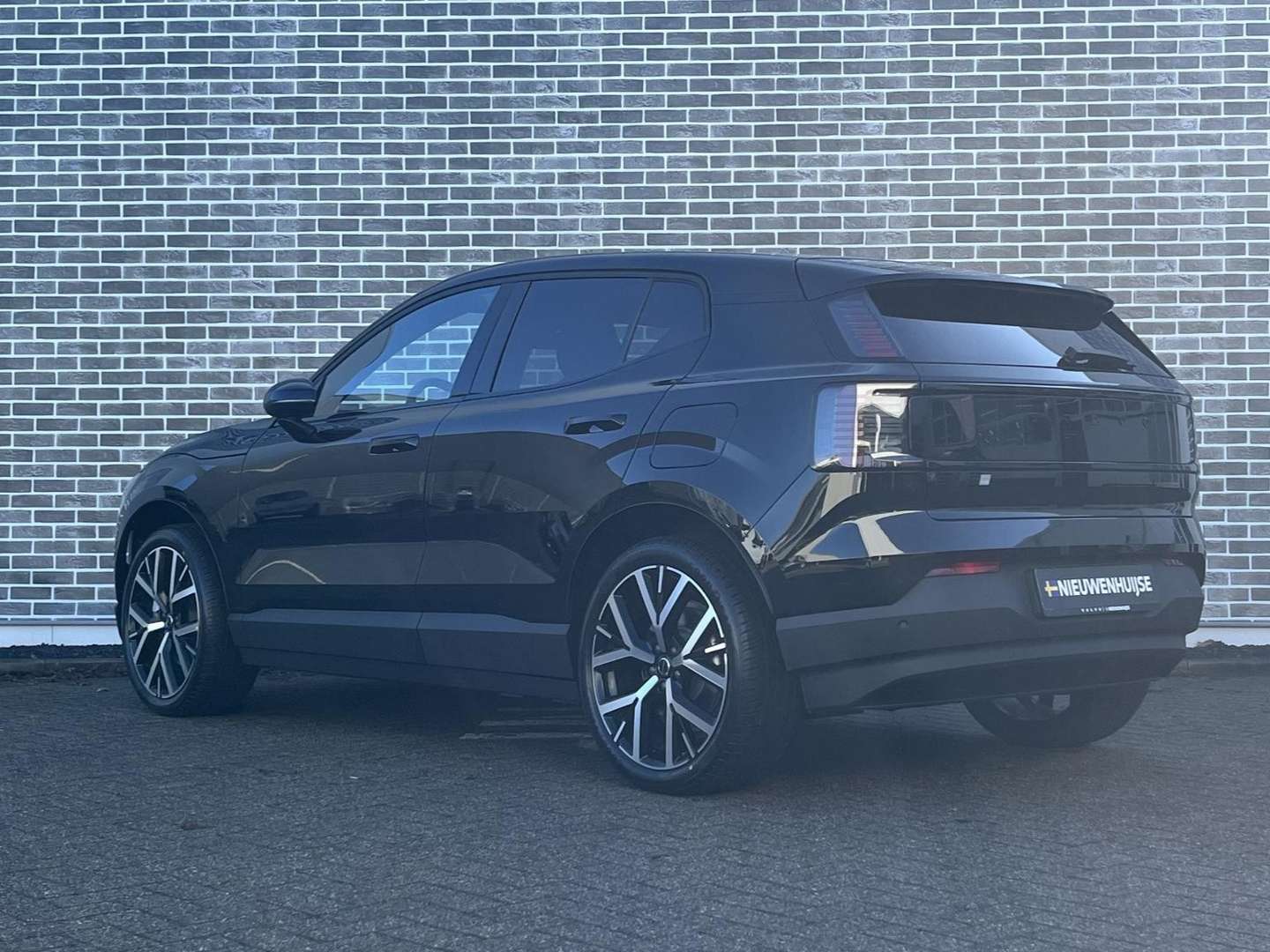 Volvo EX30 Single Motor Extended Range Ultra Black Edition - 2026 - Joinsteer - #1