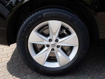 Volvo XC60 B4 Core — photo 2