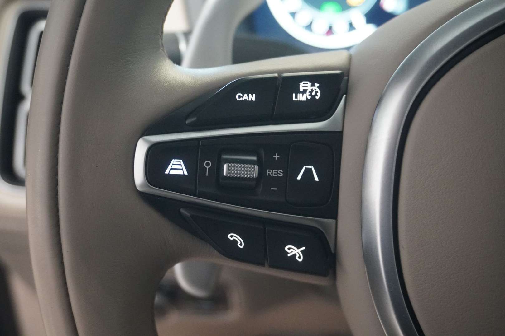 Aston Martin DBX 4.0 V8 - 2024 - Joinsteer - #11