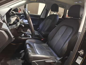 Audi Q3 35 TFSI — photo 14