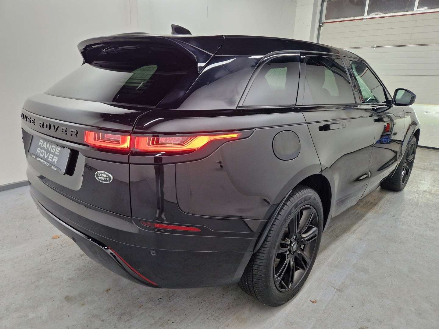 Land Rover Range Rover Velar S Black 20"-LM P400e - 2022 - Joinsteer - #4