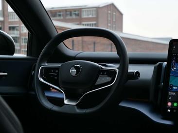 Volvo EX30 SINGLE MOTOR (EXTENDED RANGE) — photo 8