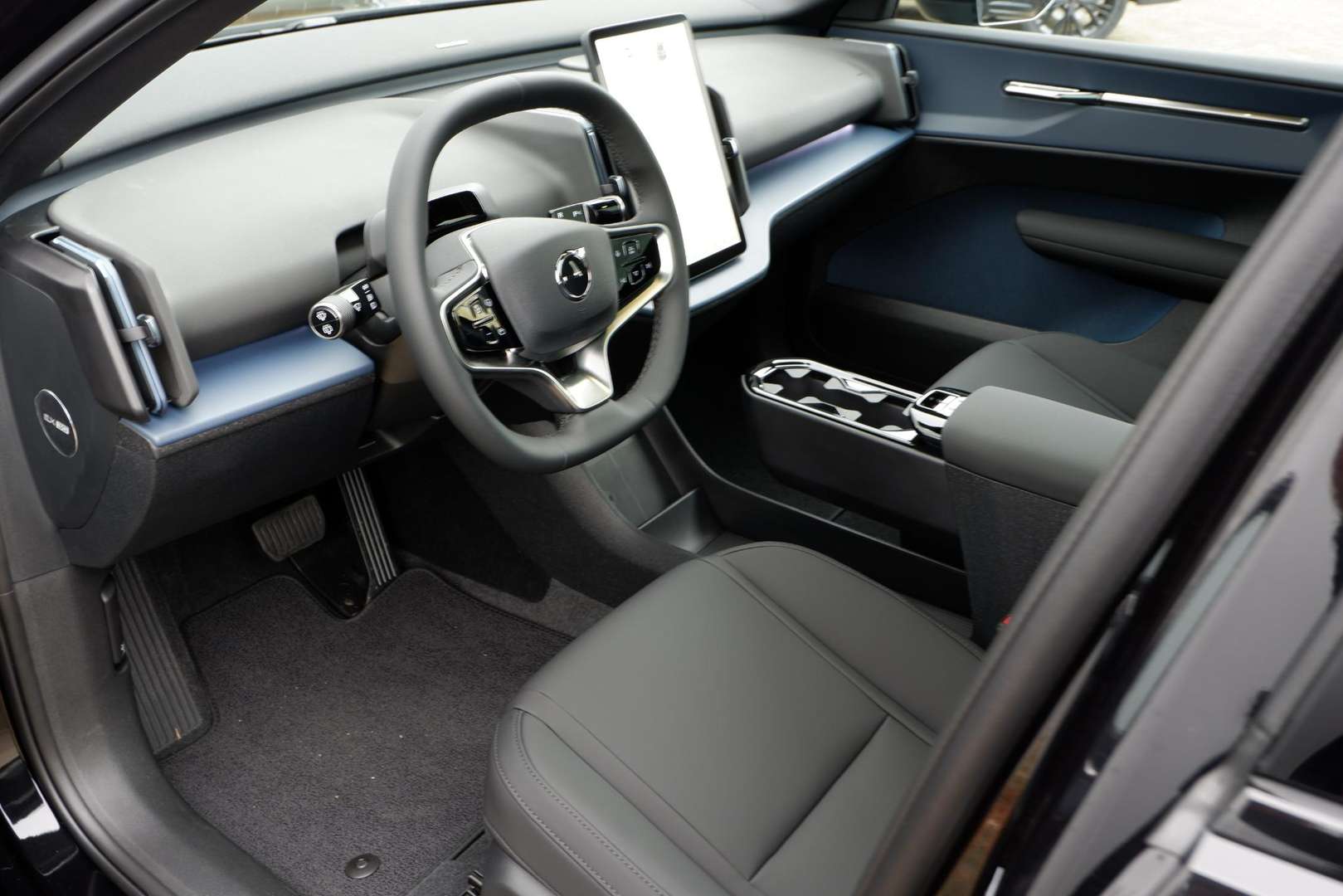 Volvo EX30 Single Motor Plus - 2026 - Joinsteer - #2