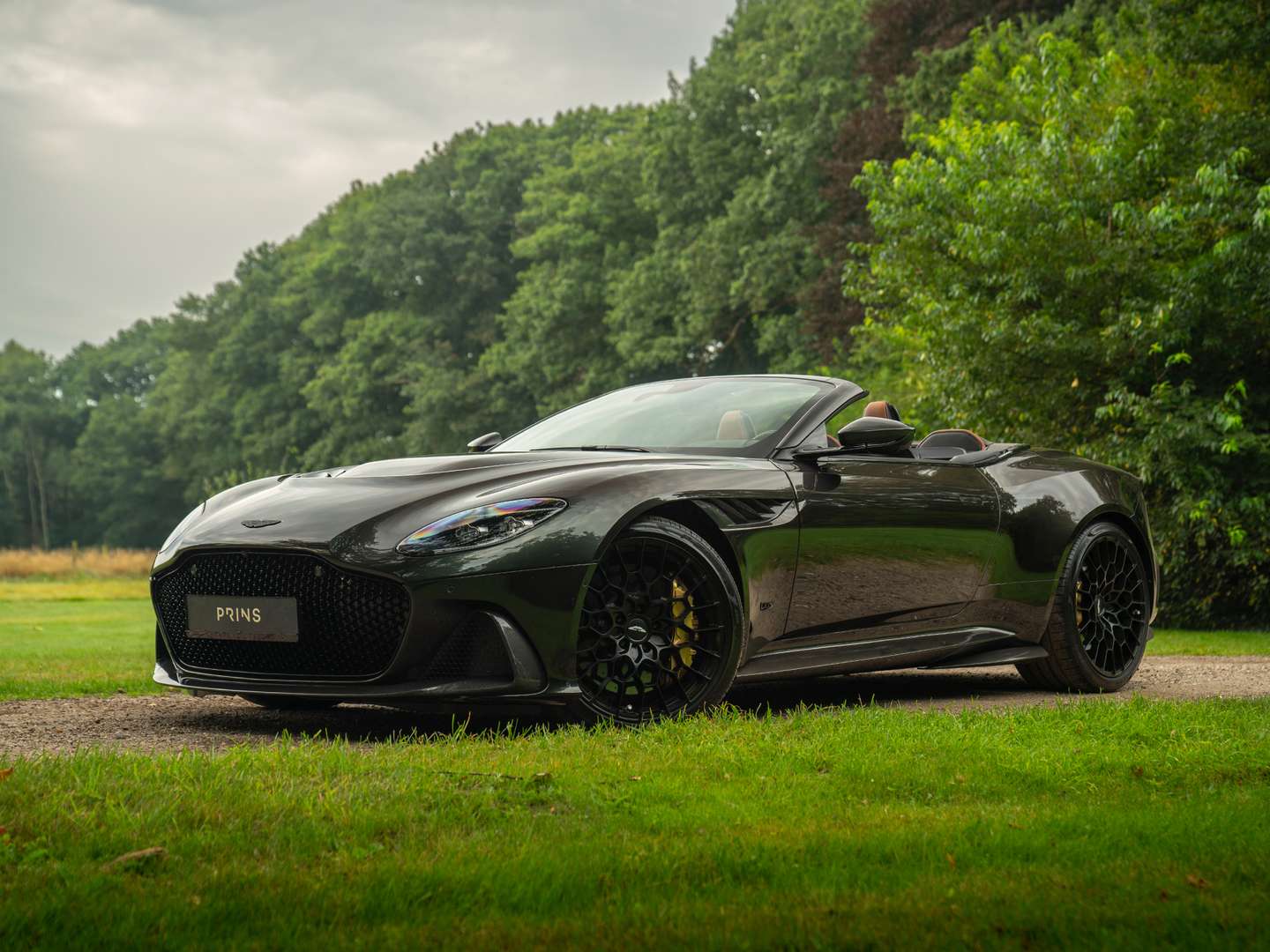 Aston Martin DBS Volante 770 Ultimate Carbon Pack - 2024 - Joinsteer - #2