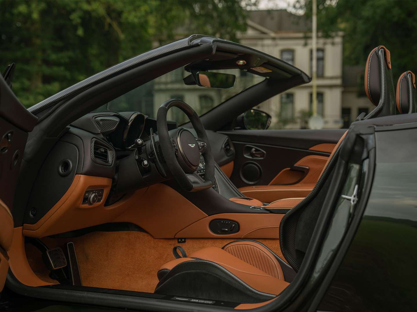 Aston Martin DBS Volante 770 Ultimate Carbon Pack - 2024 - Joinsteer - #7