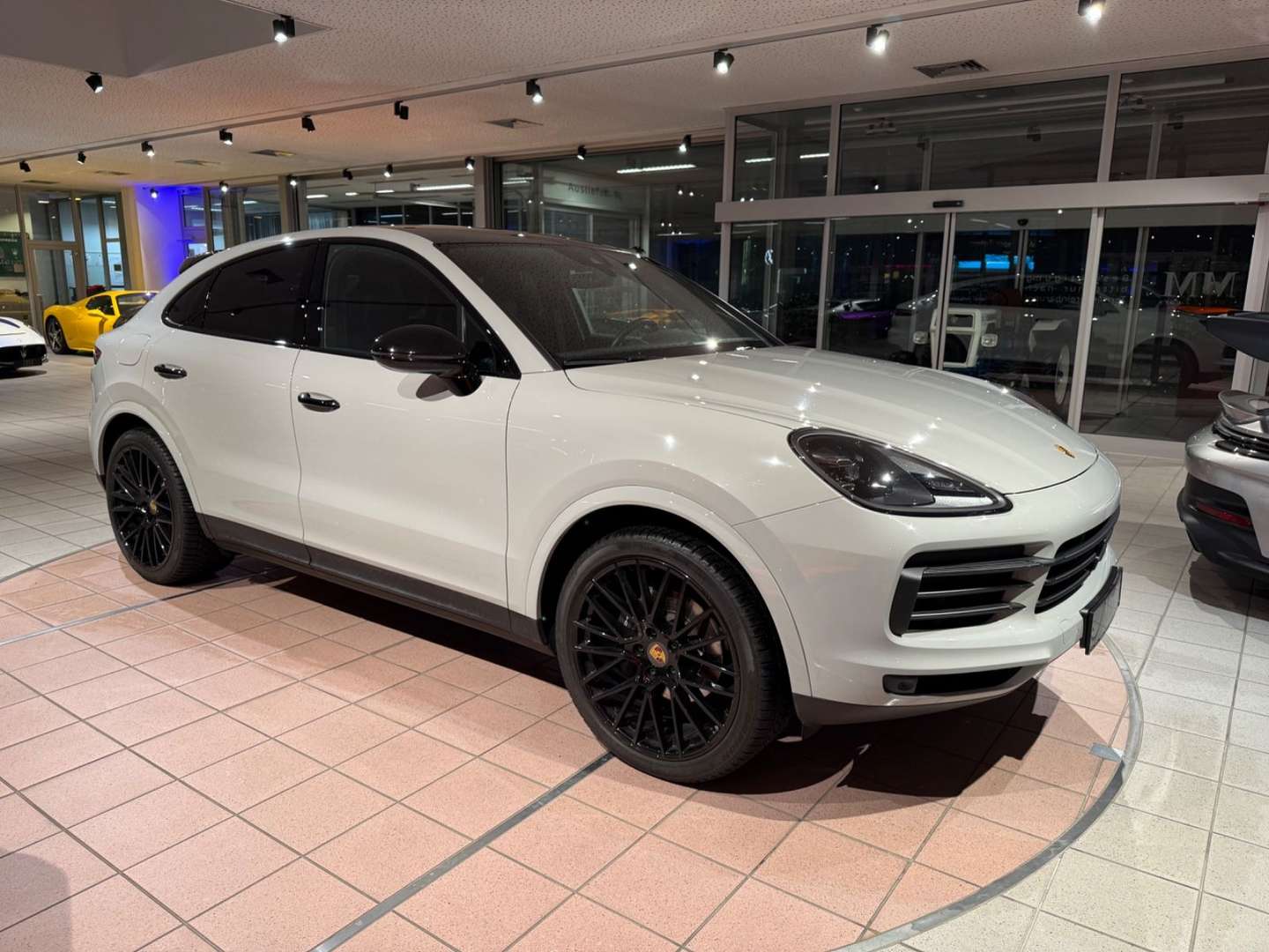 Porsche Cayenne Coupé Platinum Edition - 2022 - Joinsteer - #2