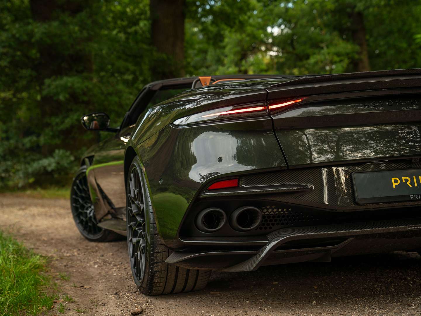 Aston Martin DBS Volante 770 Ultimate Carbon Pack - 2024 - Joinsteer - #29