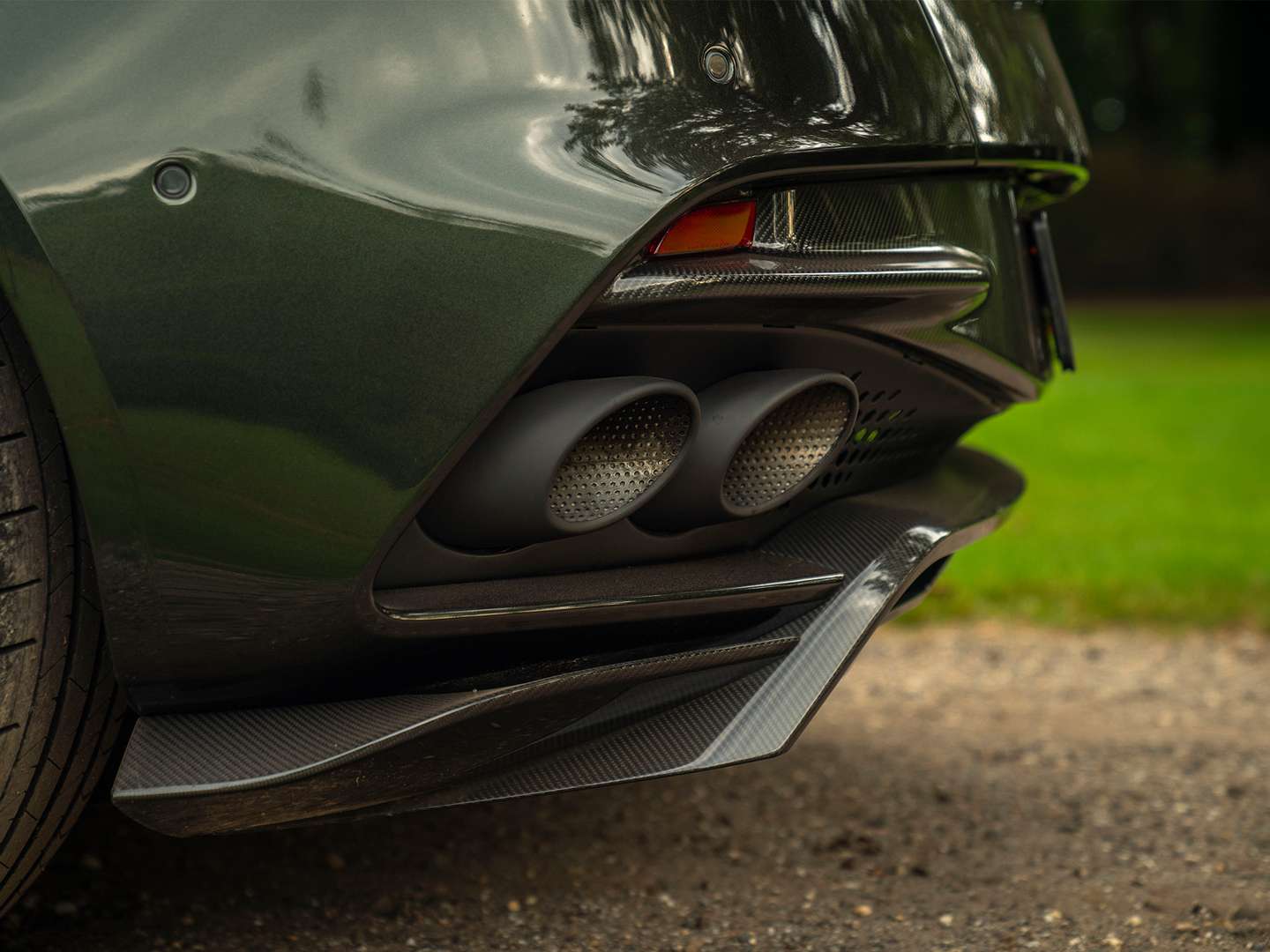 Aston Martin DBS Volante 770 Ultimate Carbon Pack - 2024 - Joinsteer - #32