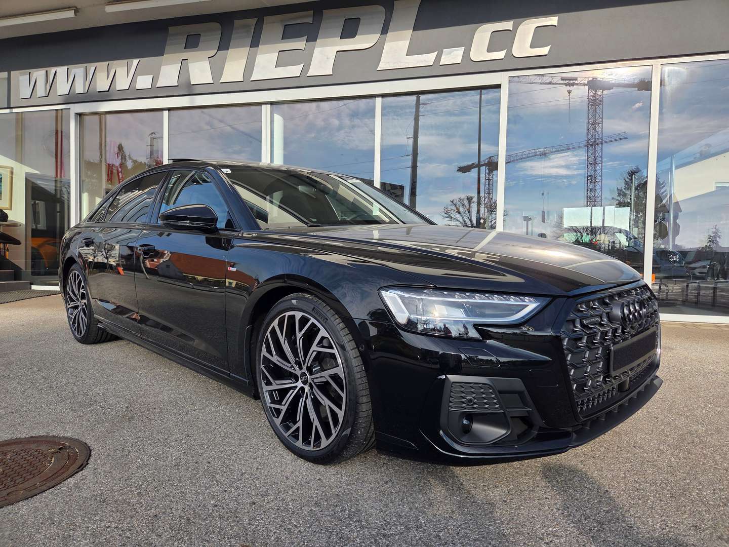 Audi A8 Lang 60 TFSI E - 2025 - Joinsteer - #1