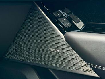 Land Rover Range Rover Velar 3.0d R-Dynamic HSE PANO — photo 34