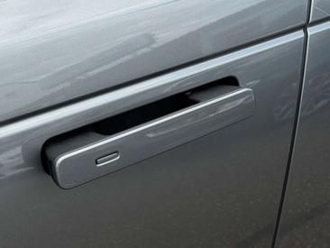 Land Rover Range Rover Velar 3.0d R-Dynamic HSE PANO — photo 35