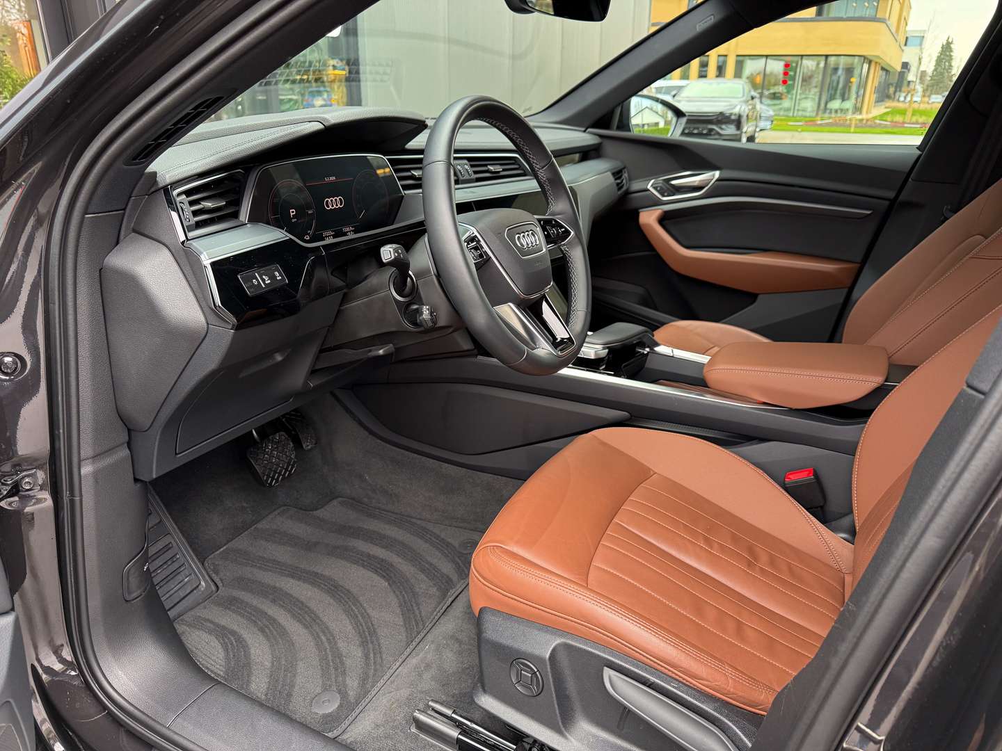 Audi Q8 E-tron S Line 55 - 2025 - Joinsteer - #10