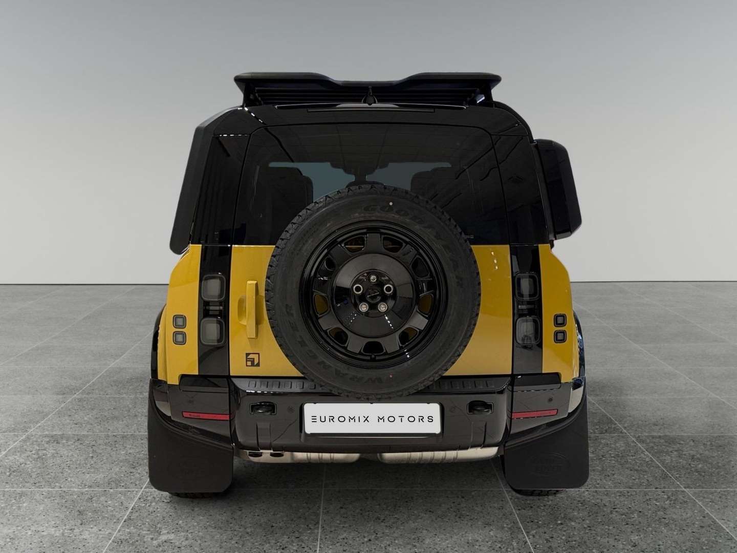 Land Rover Defender Trophy Edition Deep Sandglow Awd 350cv - 2026 - Joinsteer - #2