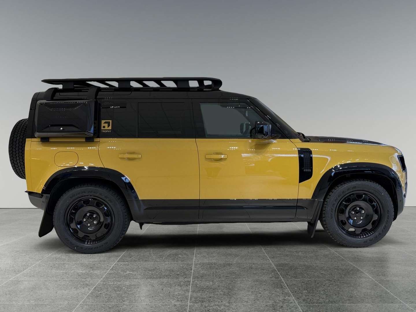 Land Rover Defender Trophy Edition Deep Sandglow Awd 350cv - 2026 - Joinsteer - #3