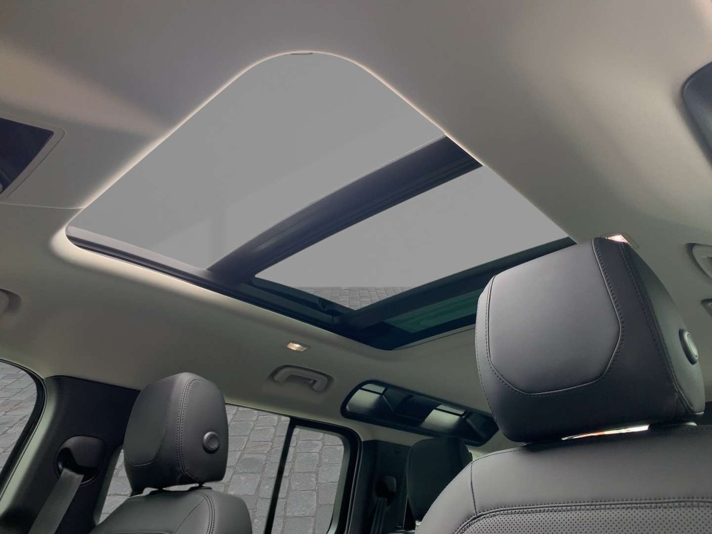 Land Rover Defender D200 SE Luft 360 Pano SpurH ElSitz SD LM - 2023 - Joinsteer - #14