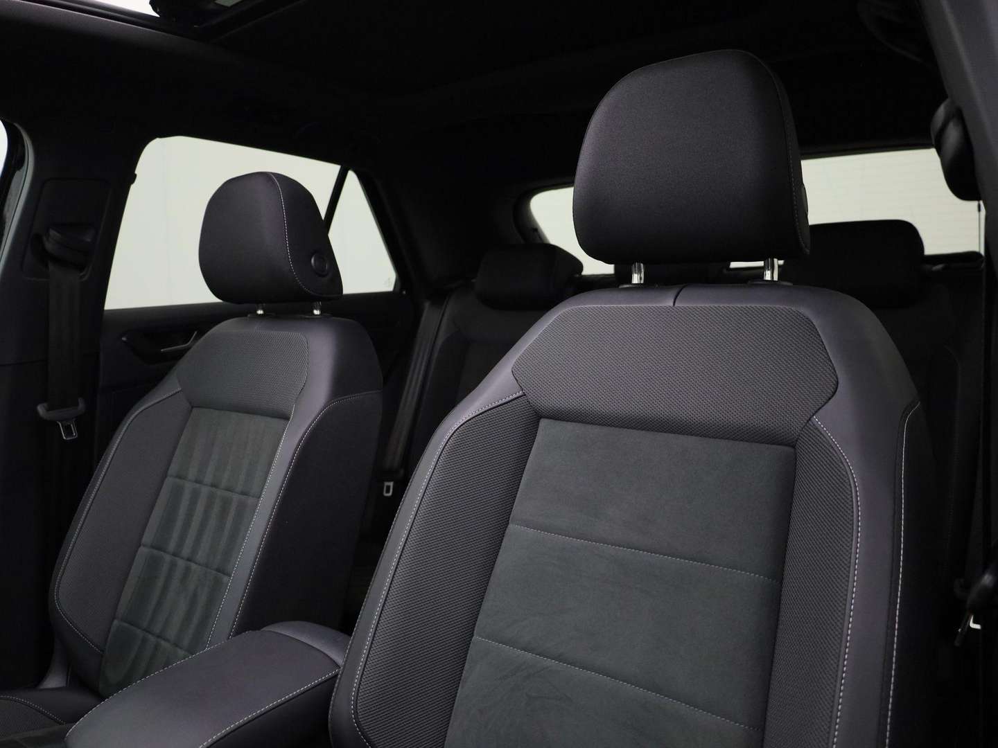 Volkswagen T-Roc R-Line Style - 2025 - Joinsteer - #6