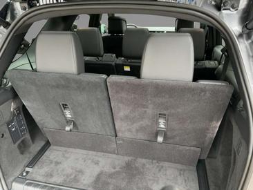 Land Rover Discovery Dynamic SE Luft 360 D250 — photo 17