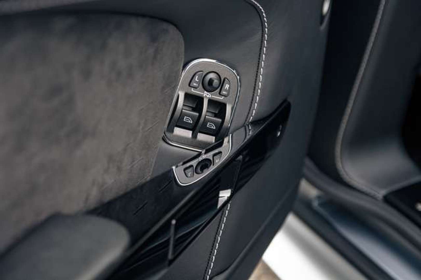 Aston Martin Vantage V8 N430 SPORTSHIFT - 2016 - Joinsteer - #21